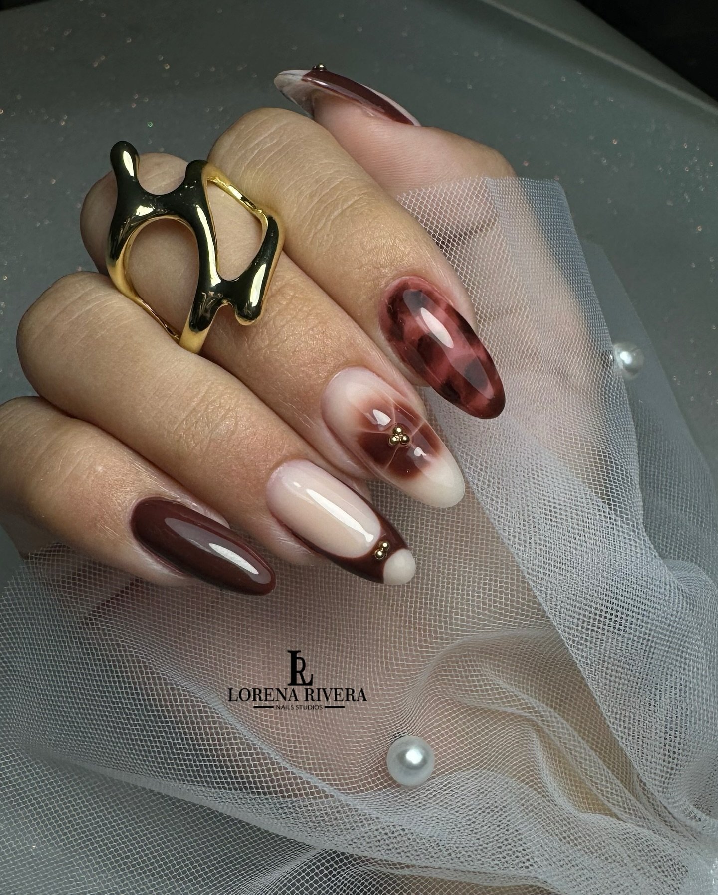 Uñas en Polly gel con esmaltado